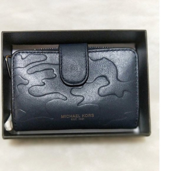 Michael Kors Accessories Michael Kors Navy Camden Key Ring Zip